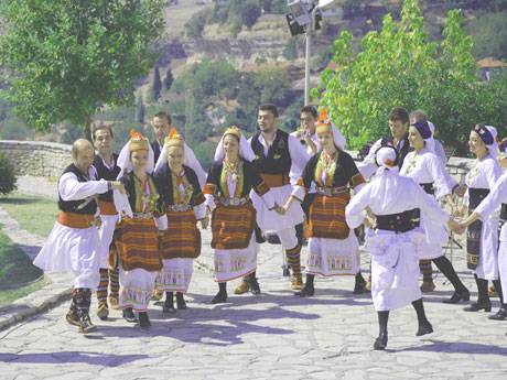 dança circular grega